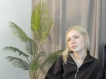 ChelsieAranas  live sex cam