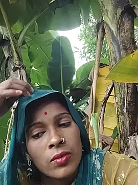 Co_punam  live sex cam