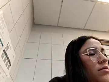 Denisutra777  live sex cam