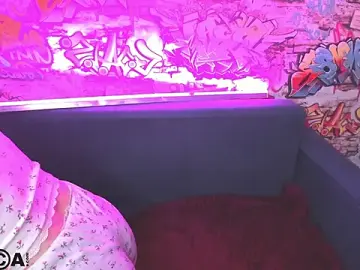 Kira__Sweet  live sex cam