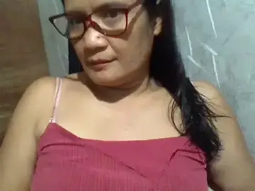 PinayZaira  live sex cam