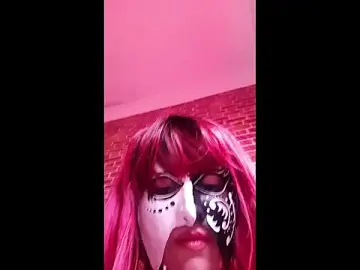 Queenovastra  live sex cam