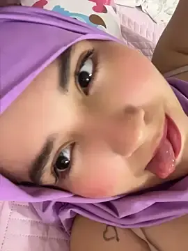 Celeste_mill  live sex cam