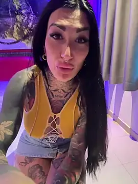 Mireiavegaa  live sex cam