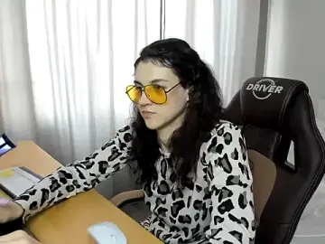 Avelinatt  live sex cam