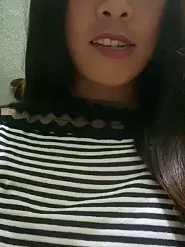 Helen-xx  live sex cam