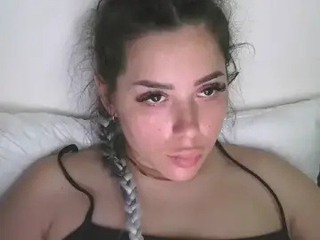 LovelyJulliette  live sex cam