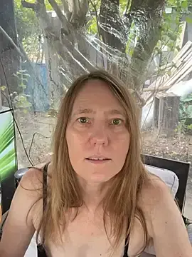 _Melanie_83  live sex cam