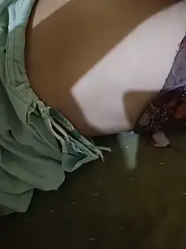 Desihindicupall  live sex cam