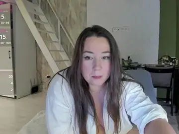 Emilia_mur  live sex cam