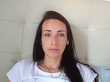 Poorlamb911  live sex cam