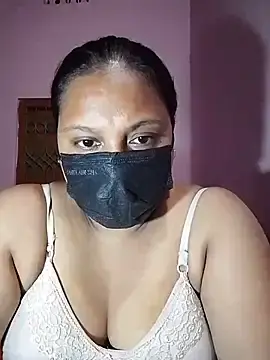 Cute-XXXY  live sex cam