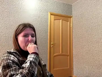 ErmaHoltham  live sex cam