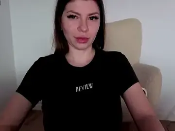 Jullyenn3  live sex cam