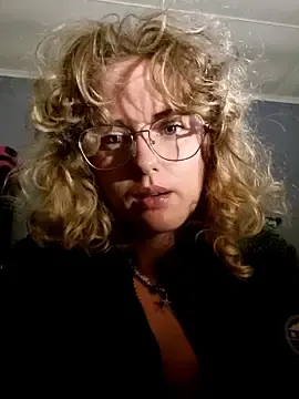 KittenCuddle  live sex cam