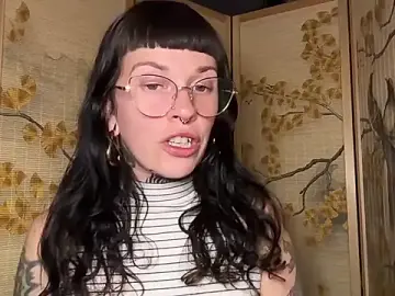 Marcelinegoddess  live sex cam