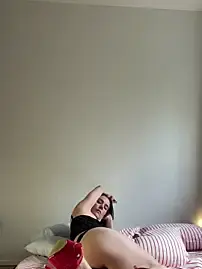 MilkyHoneyLullabies  live sex cam