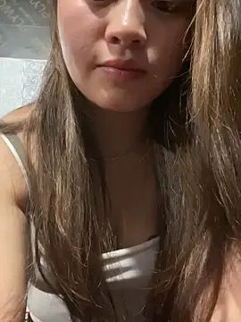 Chipchip-cute  live sex cam