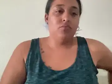 Realcubana  live sex cam