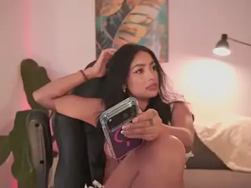 Sarawinstone  live sex cam