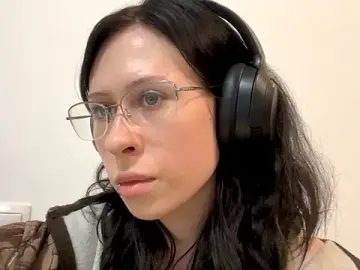 AteEtonian  live sex cam