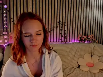 Casey_Sweeet  live sex cam
