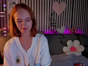 Casey_Sweeet  live sex cam