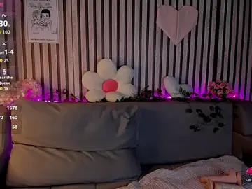 Casey_Sweeet  live sex cam