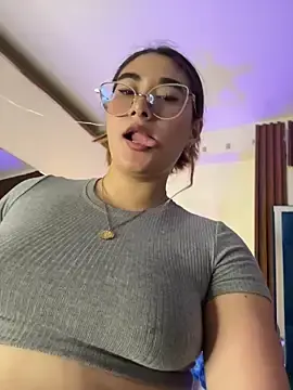 LunaRiivas  live sex cam