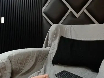 Nicole2507  live sex cam