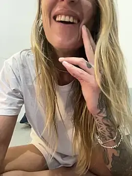 Princesahtinha  live sex cam