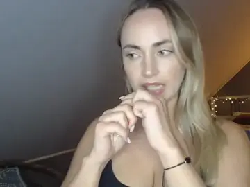 ScarlettSensitive  live sex cam