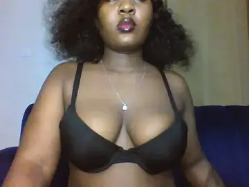 Thickyannah  live sex cam