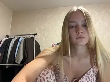 Blondegirl2026  live sex cam
