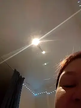 Redheadgirl18  live sex cam