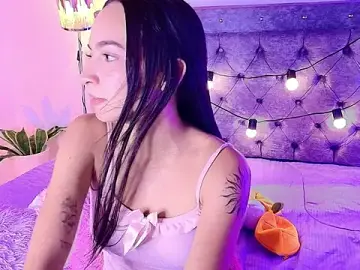 Daphne_Rosse  live sex cam