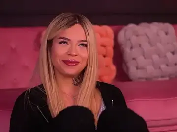 NickyBenz  live sex cam