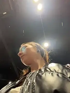 Ttixmila  live sex cam