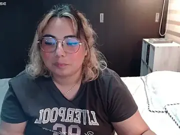 YiniBelle  live sex cam