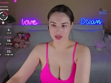 Camilla__one__  live sex cam
