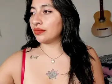 LisaHadwin  live sex cam