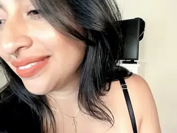 LisaHadwin  live sex cam