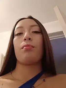 MiaSaen  live sex cam