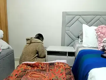 Katiaws  live sex cam