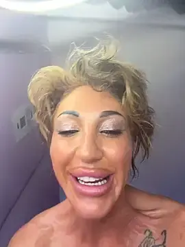 NINACOXXX  live sex cam