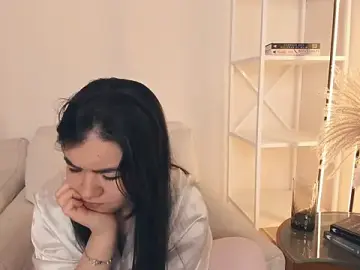 ShanaYock  live sex cam