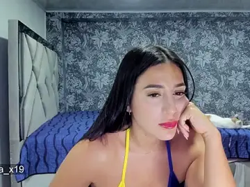 Daniela_x19  live sex cam