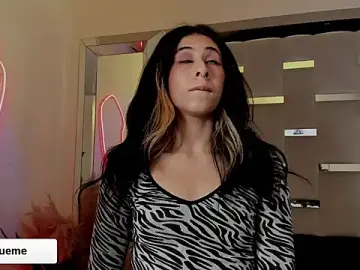 Sara_Foxx1  live sex cam