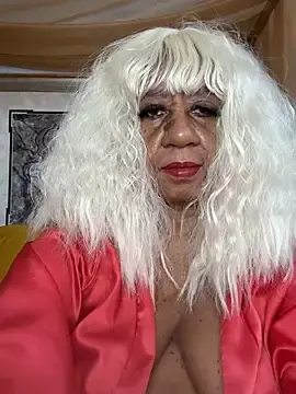 BreanaDivine  live sex cam