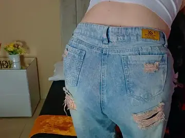 Charlotte_Olsen_  live sex cam